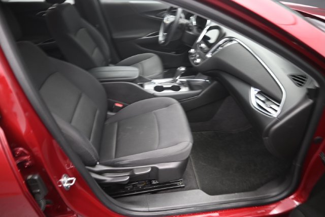Used 2017 Chevrolet Malibu LT FWD image 10