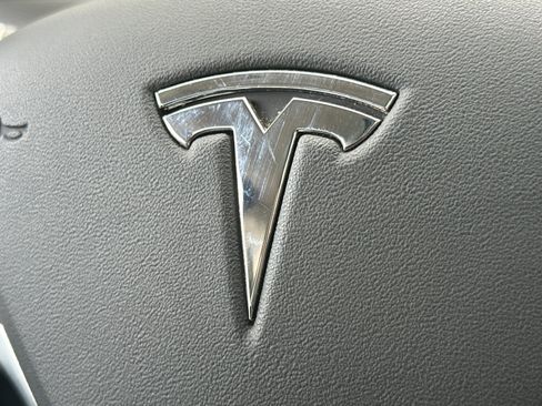 Used 2013 Tesla Model S Performance image 26