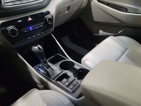Used 2018 Hyundai Tucson SE AWD/4WD image 26