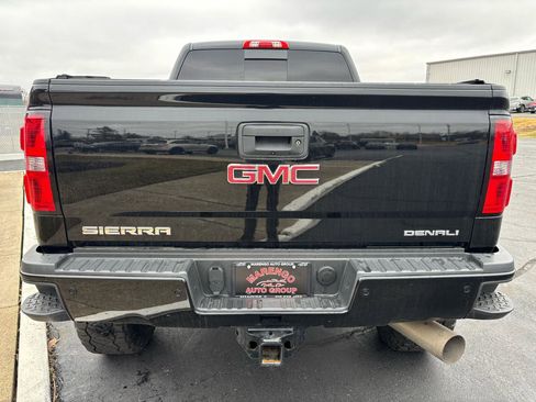 Used 2018 GMC Sierra 2500 Denali image 4