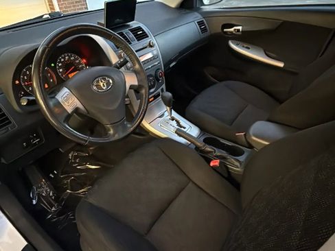 Used 2010 Toyota Corolla S image 11