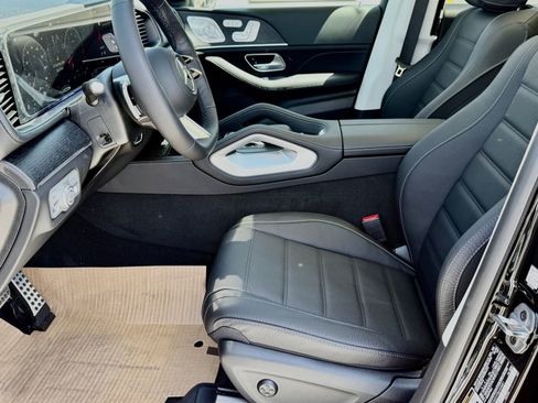 New 2026 Mercedes-Benz GLS 450 4MATIC image 19