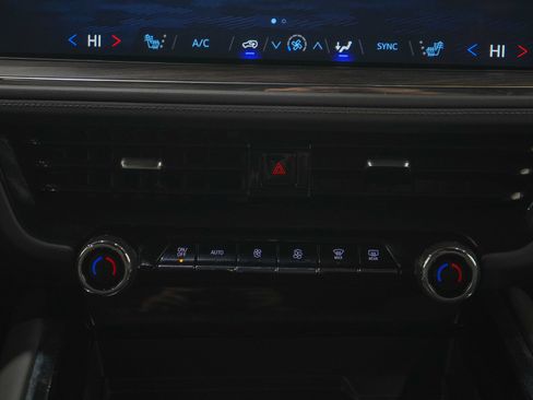 Used 2025 Chevrolet Tahoe LT AWD/4WD image 20