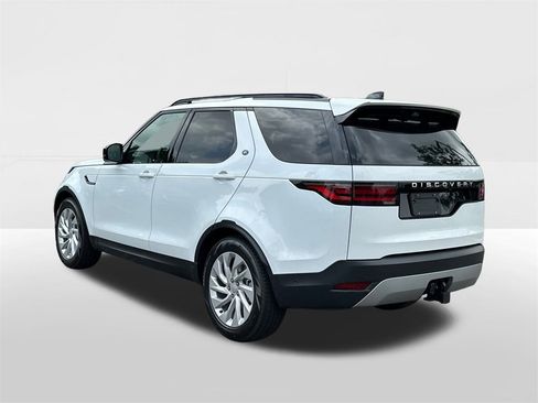 New 2025 Land Rover Discovery S image 2