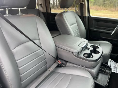 Used 2018 RAM 1500 Express image 26
