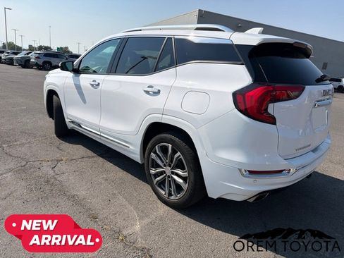 Used 2020 GMC Terrain Denali w/ Denali Premium Package AWD/4WD image 3