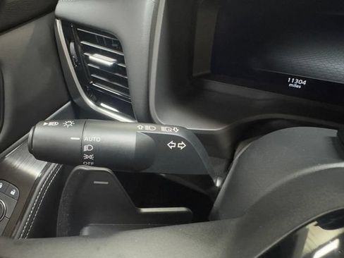 Used 2025 Nissan Rogue SL w/ Tech Package AWD/4WD image 20