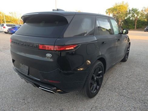 Used 2023 Land Rover Range Rover Sport SE Dynamic image 5