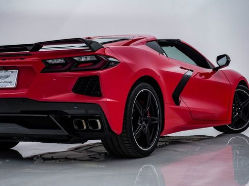 Used 2021 Chevrolet Corvette Stingray Preferred Cpe w/ Z51 Performance Package image 12