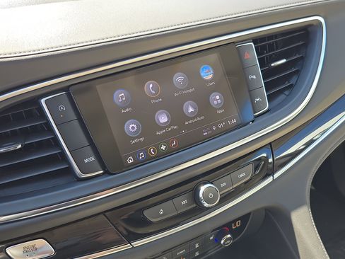 Used 2022 Buick Enclave Essence w/ Sport Touring Edition image 22