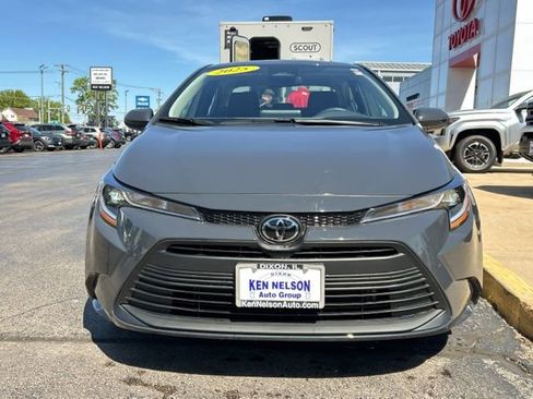 Used 2025 Toyota Corolla LE w/ LE Premium Package FWD image 2