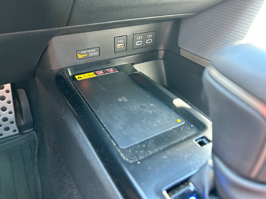 Used 2026 Toyota Camry SE FWD image 35
