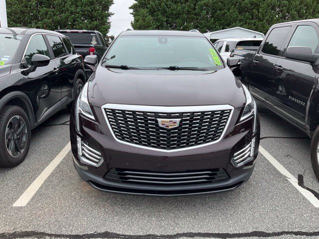 Used 2020 Cadillac XT5 Luxury FWD image 2
