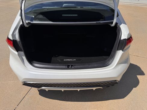 Used 2020 Toyota Corolla XSE FWD image 16
