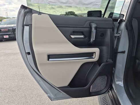 New 2026 GMC Hummer EV SUV AWD/4WD image 31