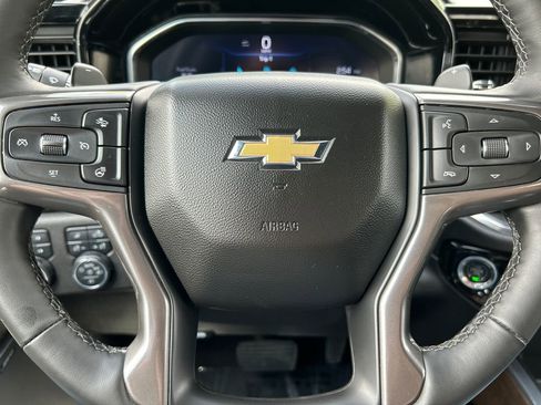Used 2024 Chevrolet Silverado 1500 High Country w/ Technology Package AWD/4WD image 9
