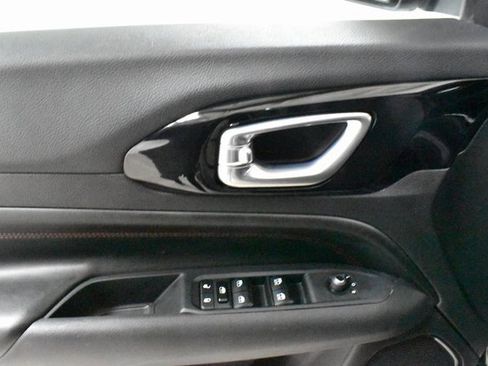 Used 2024 Jeep Compass Trailhawk image 19