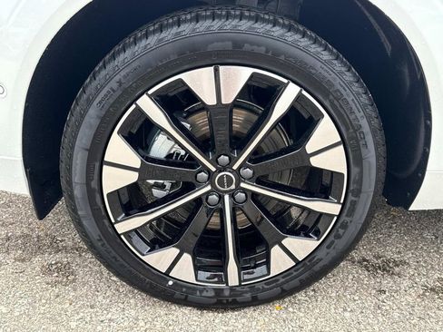 New 2026 Volvo XC60 B5 Plus w/ Protection Package Premier image 10