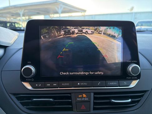 Used 2025 Nissan Altima 2.5 S image 24