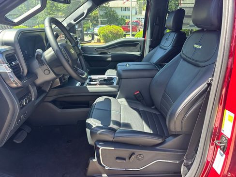 New 2026 Ford F250 Platinum w/ FX4 Off-Road Package AWD/4WD image 18