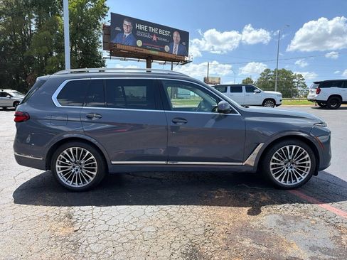 Used 2024 BMW X7 xDrive40i w/ Premium Package AWD/4WD image 4