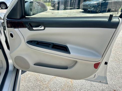 Used 2016 Chevrolet Impala Limited LS image 17