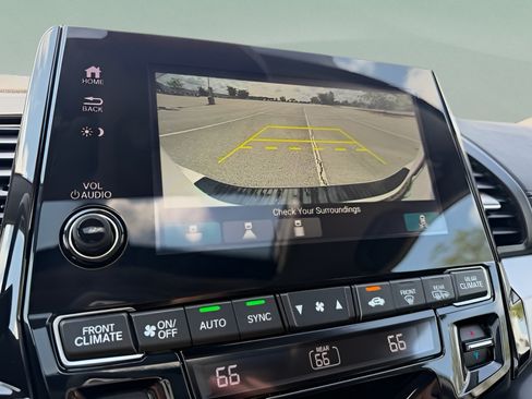 Certified 2024 Honda Odyssey EX-L image 17
