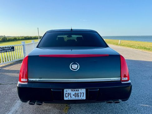 Used 2007 Cadillac DTS FWD image 6