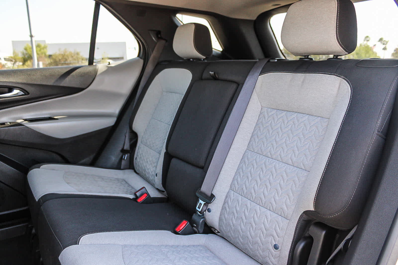 Used 2022 Chevrolet Equinox LS w/ LS Convenience Package AWD/4WD image 18