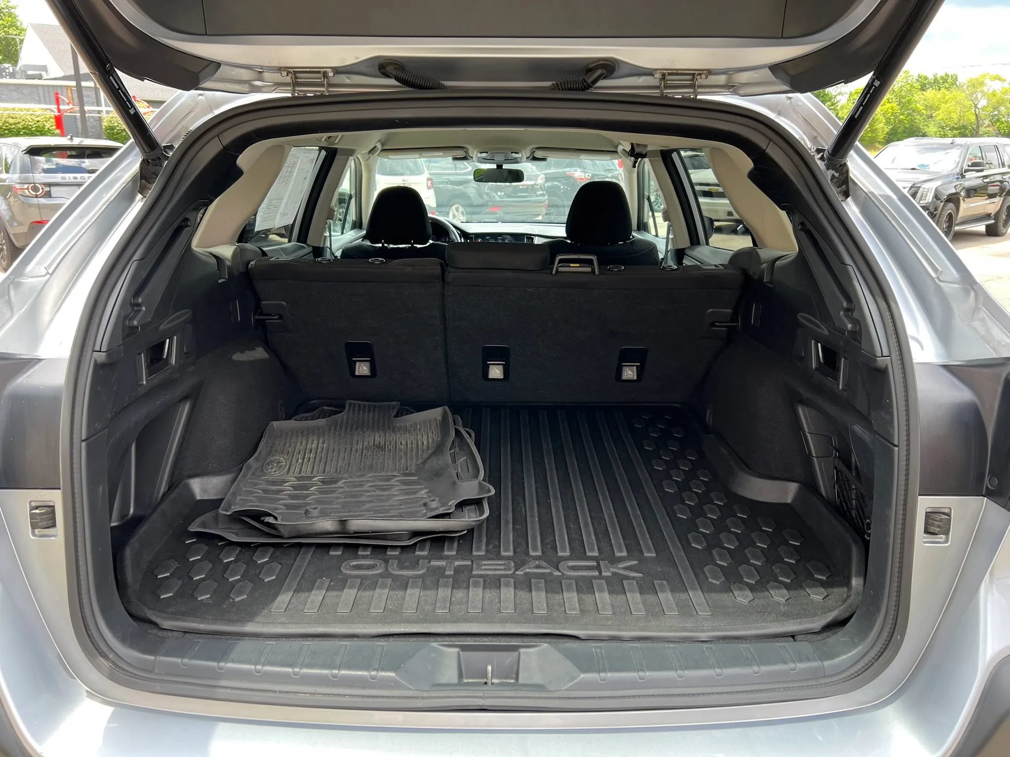 Used 2023 Subaru Outback Premium AWD/4WD image 26