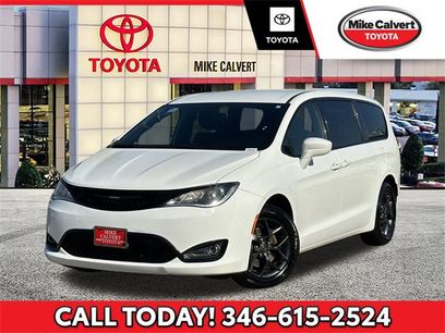 Used 2020 Chrysler Pacifica Touring w/ S Appearance Package