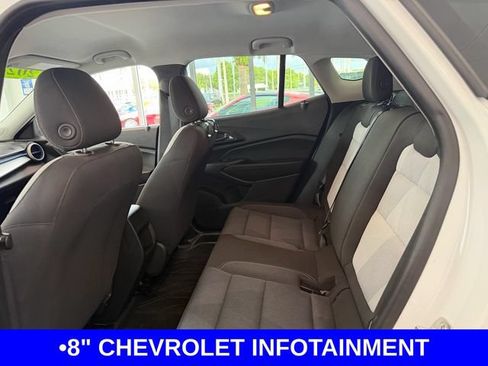 Certified 2024 Chevrolet Trax LS FWD image 4