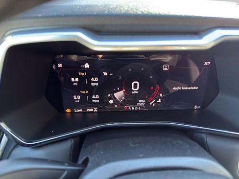 New 2026 GMC Canyon Elevation w/ Convenience Package image 13