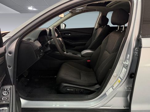 Used 2025 Honda Accord SE image 5