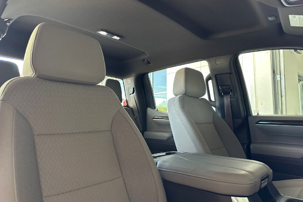 Used 2023 Chevrolet Silverado 1500 LT Trail Boss AWD/4WD image 18