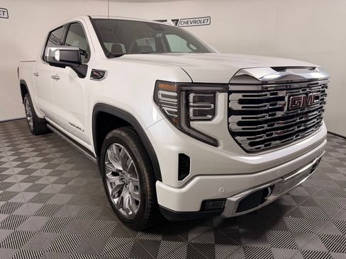 Used 2025 GMC Sierra 1500 Denali AWD/4WD image 7