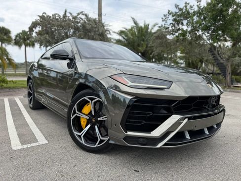 Used 2019 Lamborghini Urus AWD/4WD image 1