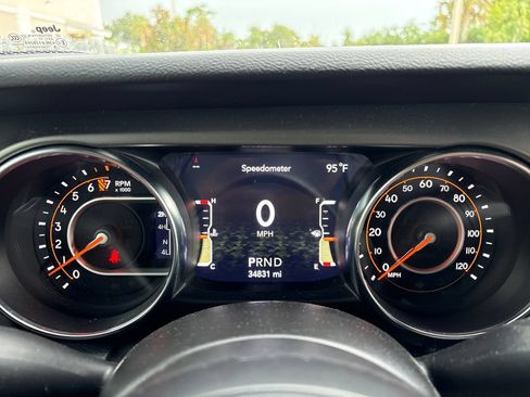 Used 2022 Jeep Wrangler Sport AWD/4WD image 21