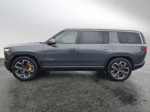 Used 2023 Rivian R1S Adventure image 2