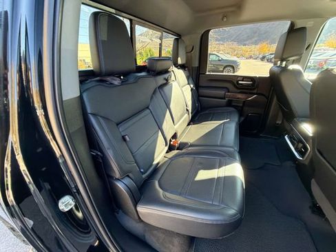 Used 2022 GMC Sierra 3500 Denali image 28