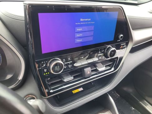 Used 2023 Toyota Highlander Limited image 22