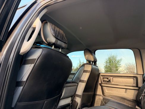 Used 2016 RAM 2500 Tradesman w/ Chrome Appearance Group AWD/4WD image 11