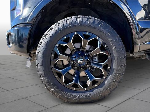 Used 2015 Ford F150 Lariat w/ Equipment Group 502A Luxury image 10