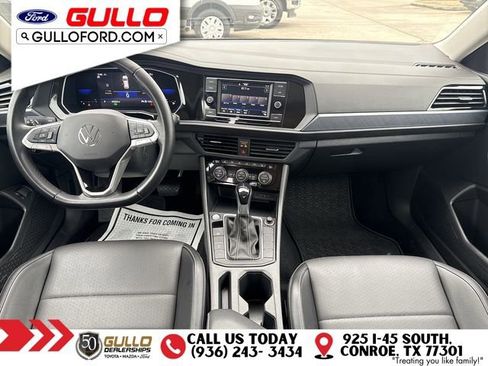 Used 2022 Volkswagen Jetta SE FWD image 11