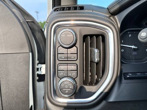 Certified 2021 GMC Sierra 2500 Denali w/ Denali Ultimate Package AWD/4WD image 41