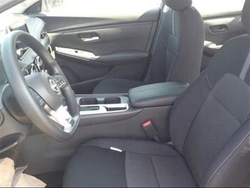 New 2025 Nissan Sentra SV image 32