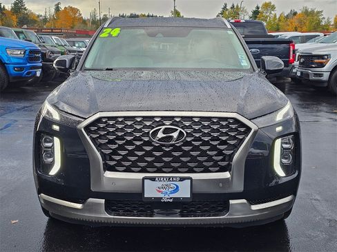 Used 2022 Hyundai Palisade Calligraphy image 2
