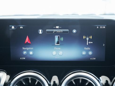 Used 2025 Mercedes-Benz GLB 250 GLB 250 w/ Exclusive Package image 51