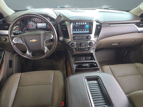 Used 2019 Chevrolet Suburban Premier image 13