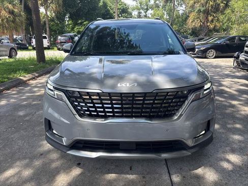 Used 2022 Kia Carnival SX FWD image 3